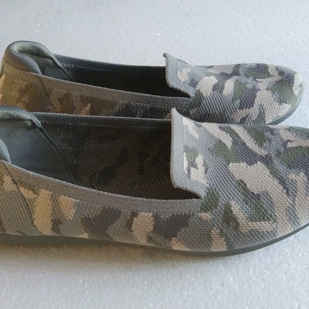 Clarks Camo Cloud Stepper Carly Dream Shoes Flats Slip On Womens 8.5 N…